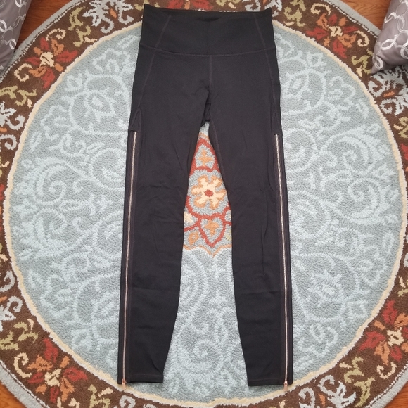 Athleta black leggings - Picture 2 of 7